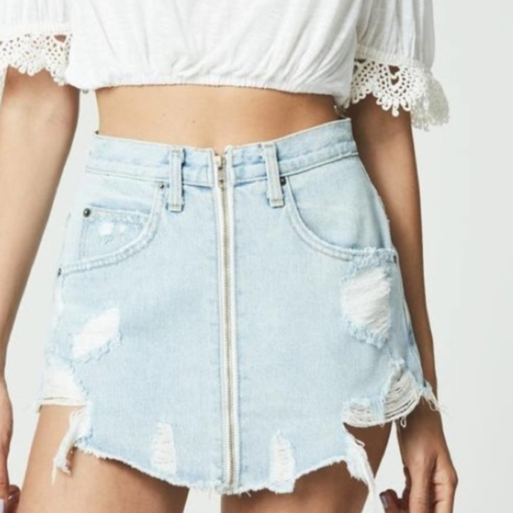 Carmar Zip-up Distressed Denim Skirt (Size 26)
